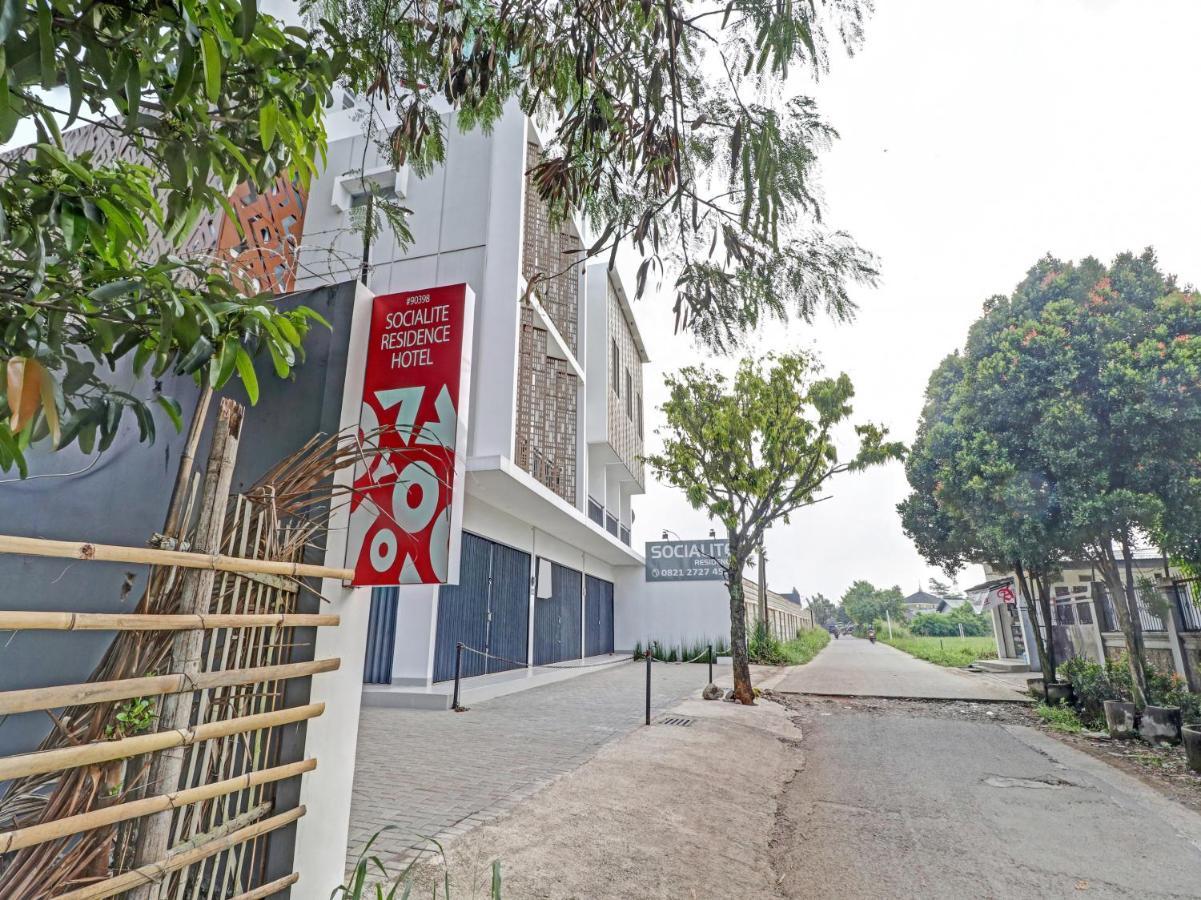 Oyo 90398 Socialite Hotel Bandung