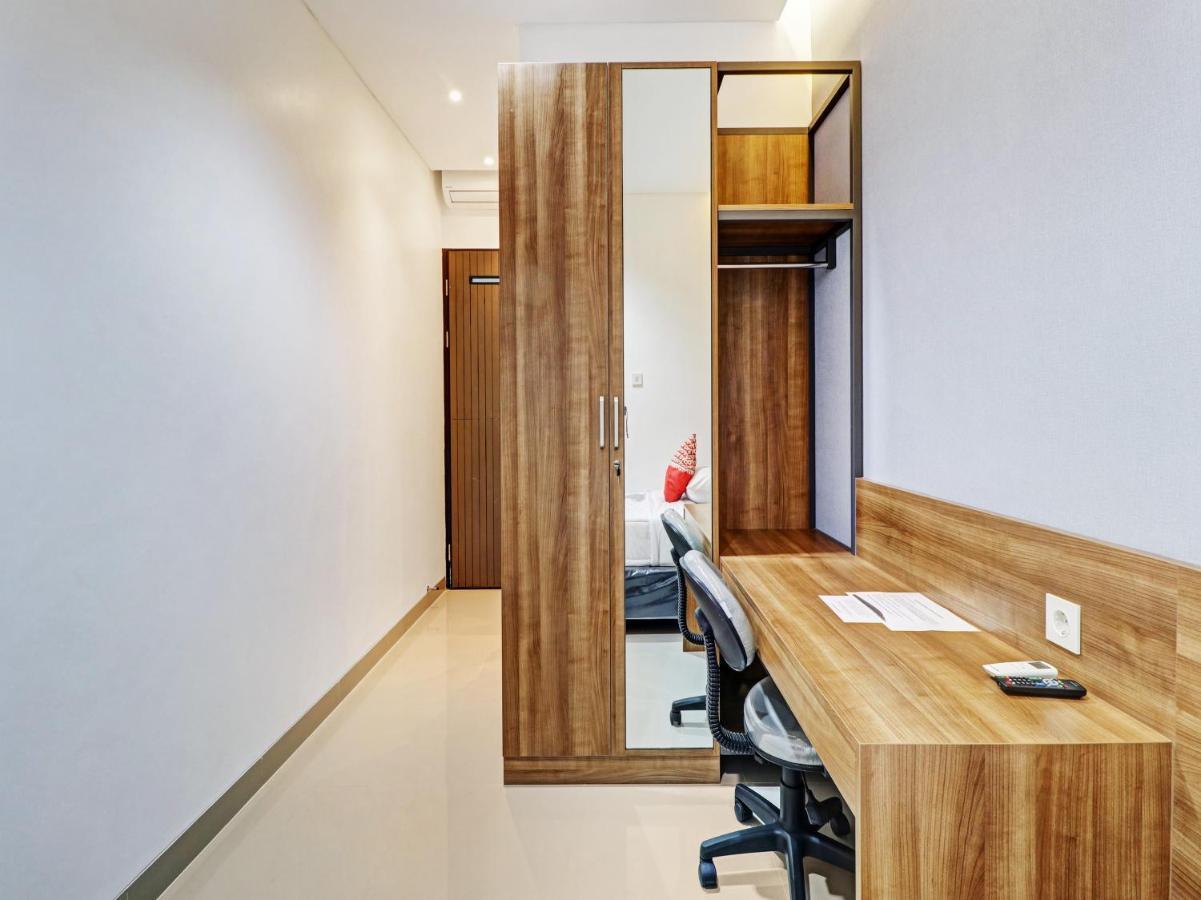 Hotel Oyo 90398 Socialite